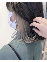 サロン 名和店(SALON)&nbsp;インナーカラーホワイトベージュ×ミディアムレイヤー　by mika