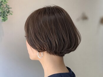 シードヘアデザイン(SEED hair design)の写真/白髪を自然に美しくなじませ、艶と柔らかさのある上品な髪色へ。大人の女性のためのグレイカラー☆☆☆
