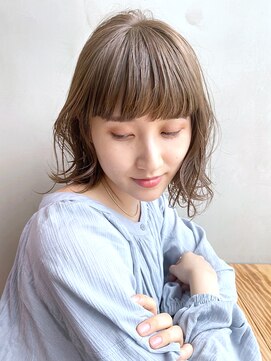 アイティーバイアルバム 松戸店(IT by ALBUM) ゆるウェーブ_カーキグレージュマッシュショート_38122