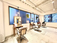 祝３周年☆こだわりの店内☆広々プライベート空間でゆっくりお過ごしください☆
