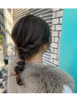 リーホリエ(Lee Horie) 【momoka】紐アレンジ