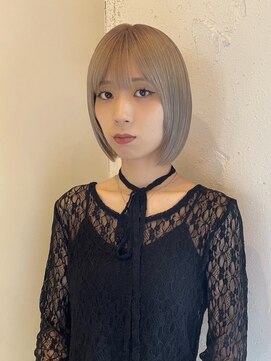 ルーム(Loom.) ハイトーンボブぱっつん前髪ボブミニボブ切りっぱなしボブ