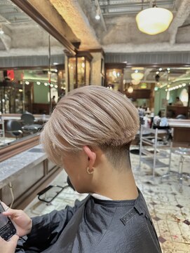 スリー(three) ホワイトベージュ