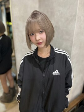 リエンス(RIENS) 【RIENS】ボブミルクティベージュ×馬越麗奈『ダブルカラー』