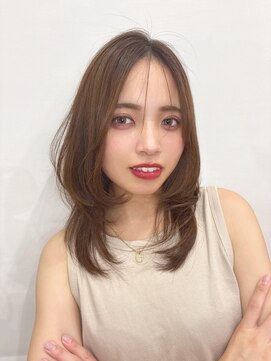 ルル 宇都宮(Loulou) ミディアムレイヤー×透明感カラー