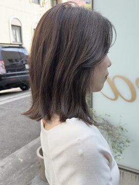 ティエラ 原宿 表参道(Tierra) 〈Tierra毛利仁美〉ハイライトカラーで白髪ぼかしオリーブカラー