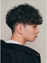 レタッチ バイ フィフス 天神大名(RETOUCH by fifth)&nbsp;福岡天神ゆるめシャドウパーマメンズマッシュウルフカット緩め