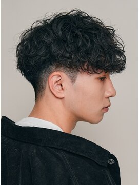 レタッチ バイ フィフス 天神大名(RETOUCH by fifth) 福岡天神ゆるめシャドウパーマメンズマッシュウルフカット緩め