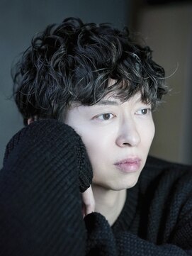 オルト(Altn) 大人の波巻きスパイラルパーマミディアムロングメンズカットヘア