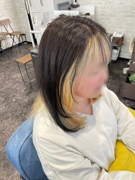 シェリー(Cherie) カット、インナーブリーチ抜きっぱなし