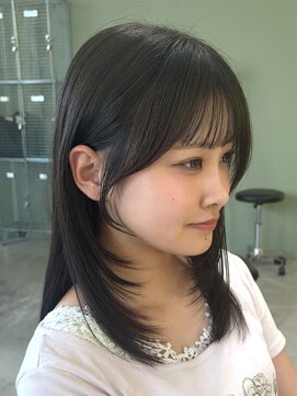 ウタ 大通×顔まわりカット×ダークグレージュ