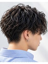 エクラート メン 仙台(ECLART men.)&nbsp;濡れ感ウェーブパーマ｜色気のある大人のメンズマッシュスタイル