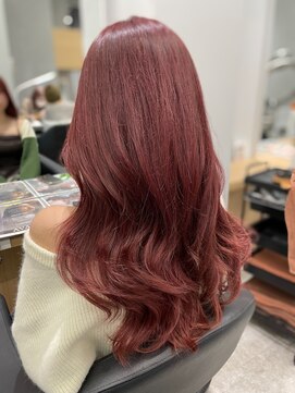 アヴァンス 京橋店(AVANCE) 色気たっぷりレッド