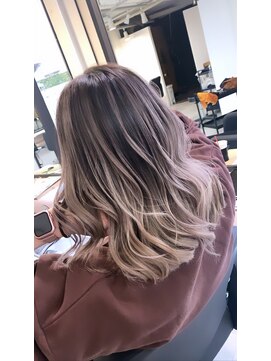 ラフ 難波店(LAFF) #黒髪#ボブルフ#ネビージュ#小顔#ワンレン