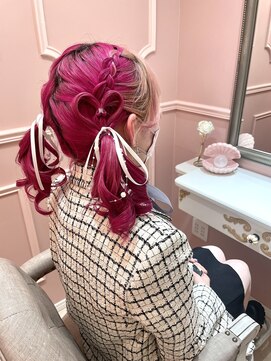 グルーヴ グルーヴ フェエリー(groove groove feerie) まおりんのらぶツインテール 新宿歌舞伎町ヘアセット