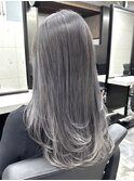 シルバーカラー レイヤーカット ハイトーン アッシュ ロング