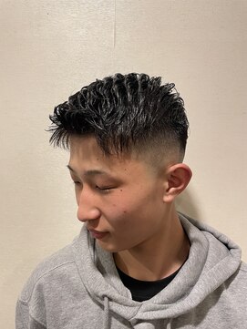 銀座マツナガ 浅草店 黒髪短髪/ゆるパンスキンフェードスタイル