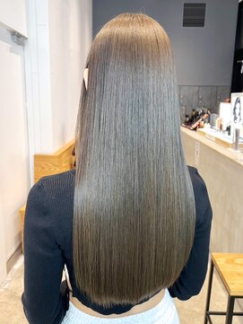 アイティーバイアルバム 藤沢店(IT by ALBUM) グレージュカラーくびレイヤー美髪グレーベージュ_ba491441