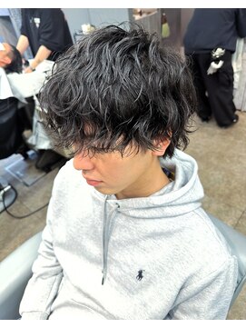 ノイセル 心斎橋(Noisyle) 波巻きスパイラル黒髪