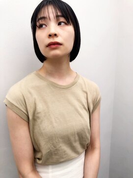 ドロップ(drop) 大人の切りっぱなしボブスタイル
