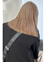 ネスト(NEST)&nbsp;ブロンドベージュハーにブロンド透明感カラーラインカット