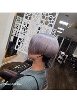 榮(Salon de 榮)&nbsp;前下がりショート