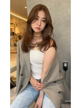 エヌ 大阪梅田茶屋町(enu) 【大阪梅田】オリーブベージュ×韓国風くびれ巻き