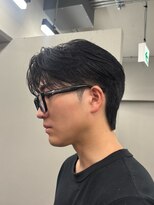 フリップ(Flip)&nbsp;シャープなショート毛流れセンターパート