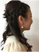 フェミニンハーフアップ