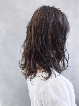 ムウ 難波(MOU) ハッシュカットフルバング似合わせカットレッドブラウン20代30代