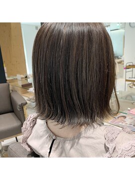 ルディー バイ ヘアーポケット(rudii by HAIR POCKET) ハイライト×外はねボブ