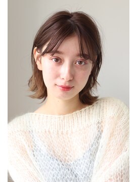 エクリ 麻布十番(equri) 外ハネくびれボブ 20代30代40代 アースカラー