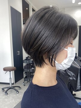 ニル 柏の葉(Nil) 丸みショート 顔周りレイヤー×くびれショート