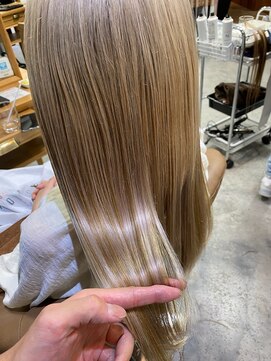 フツーロ 栄(FUTURO) 髪質改善