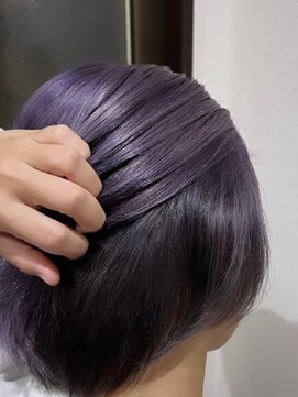 ドアヘアプラス(DooR hair+) 全体ブリーチ×紫＆ダークグレー