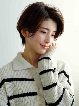 スクエアウーノ 博多(SQUARE＊UNO HAKATA) かき上げバング　オレンジブラウン　くびれショート