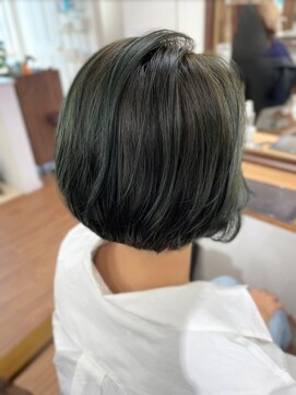 モアナ 逗子(MOANA) ツヤツヤ外国人風透明感カラーボブ