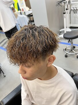 ダズルヘアラッシュ(DAZZLE hair RUSH) ブリーチ毛に波巻きパーマ！！