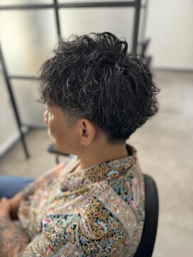 ビオルネ 浦安店(VIE.ORNER) くしゃっとメンズパーマ／ツーブロック／刈り上げ/無造作パーマ