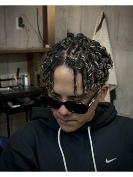 カーリーパーマ