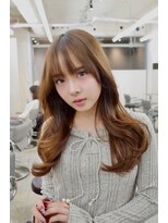 ヒュー 広島(HEW)&nbsp;王道愛されツヤ髪ミルクティーブラウンミディアムレイヤー