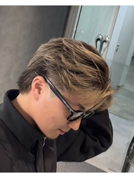 ステラ(STELLA) メンズ/バレイヤージュ/センターパート/ブリーチ＆ダブルカラー