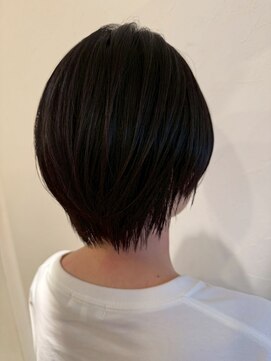 エヌアンドエー 春日部東口店(hair shop N&A) 丸みシルエットの美フォルムショート