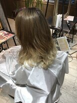 モードケイズ テソロ店(MODE K's)&nbsp;ホワイトベージュグラデーションカラー