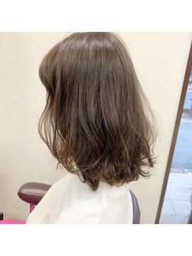 シファ(sifa) 大人系フェミニンウェーブ