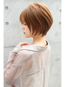 レウナ 外苑前(Reuna) 大人可愛いショーボブ　アッシュブラウン　小顔ショート