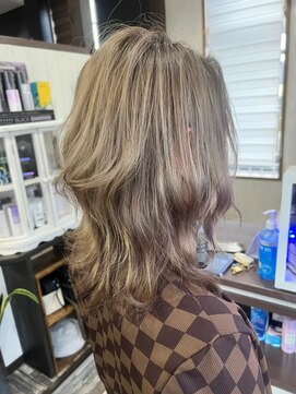 ヘアー リードレス(hair Re:dress) 小顔大人可愛い外ハネミルクティーベージュミディ20代30代40代