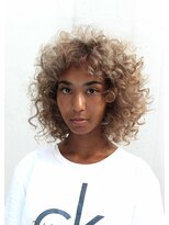 ラブ ロック Love' Lock&nbsp;スパイラルパーマ・くるくるセット・グレージュ・ナディア