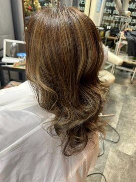 ヘアーメイク リボーン ムーヴ(hair make re:bbon move) ハイライト