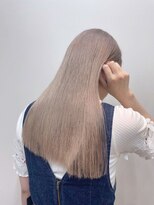 リノショアーズ 日本大通り店(RINOSHORES)&nbsp;ロングレイヤーペールベージュミルクティーブロンド20代